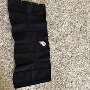 Squeem waist trainer